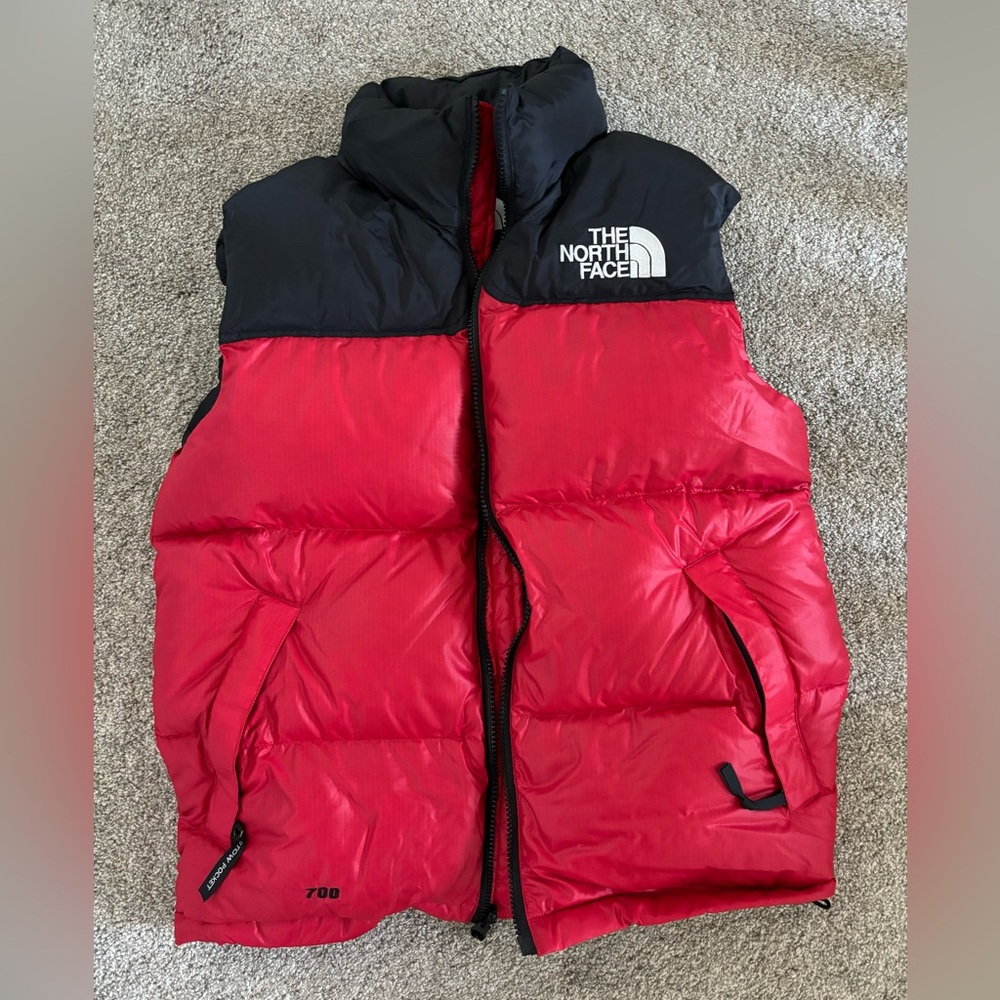 RARE VINTAGE The North Face puffer vest. Made in the mid 90s!!
